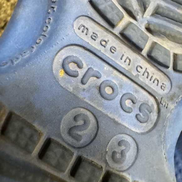 Baby Toddler Crocs with Charms - Picture 4 of 4